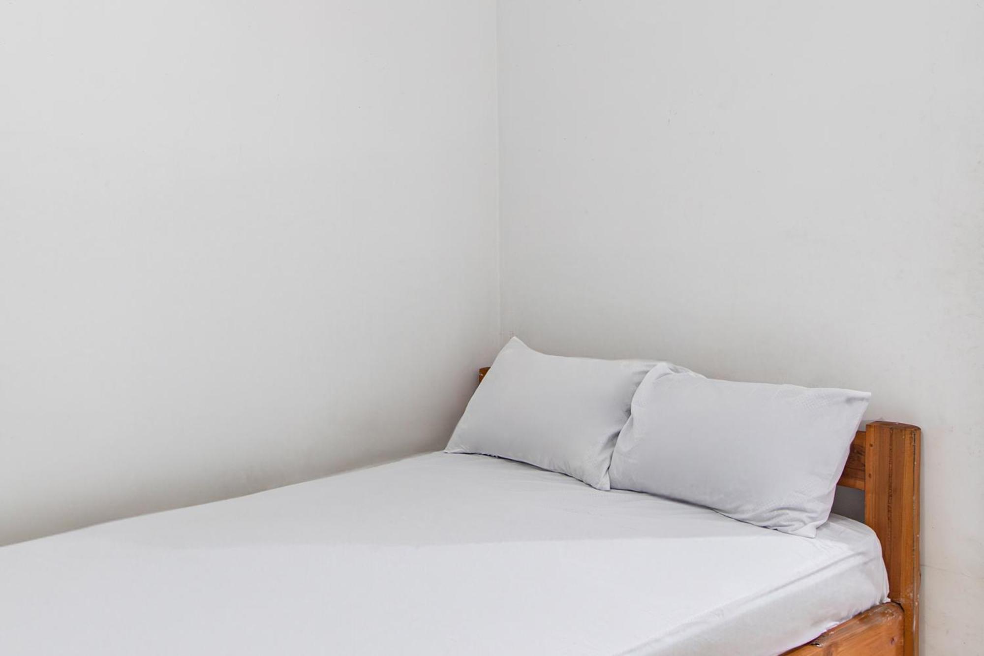 Oyo Life 93504 Kost Krisna Ξενοδοχείο Temukus Εξωτερικό φωτογραφία